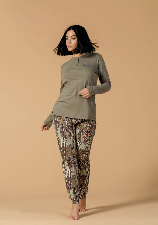 Women's spring calibrated "plus size" pajamas from the Savage line