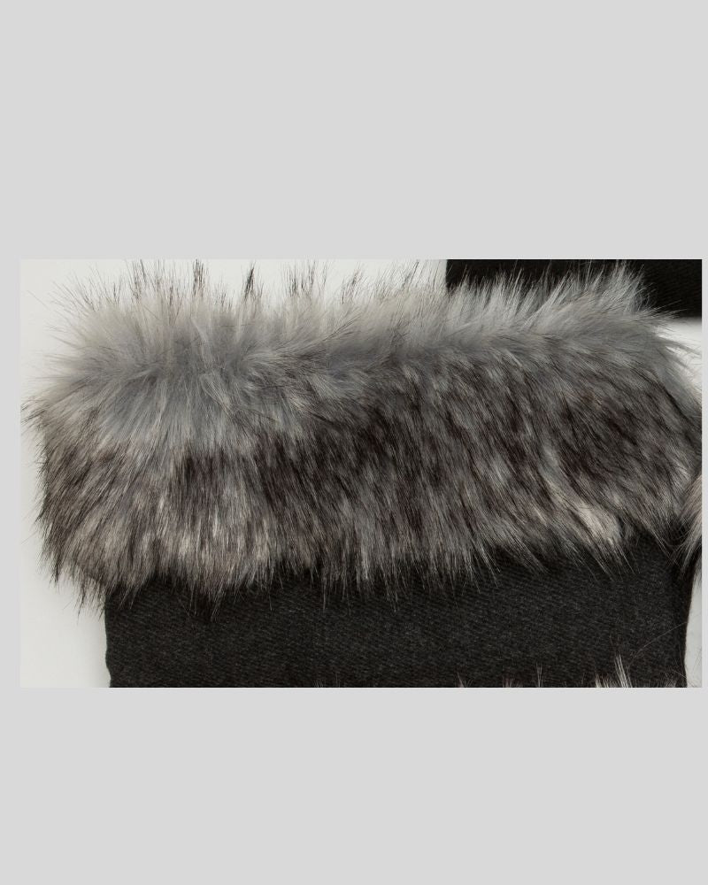 Cape with Fur Collar ACC054